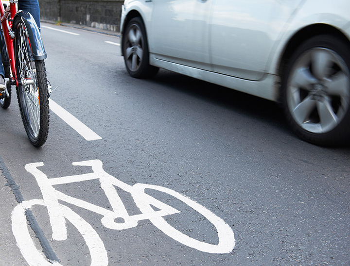 Image of traffic on a public road.